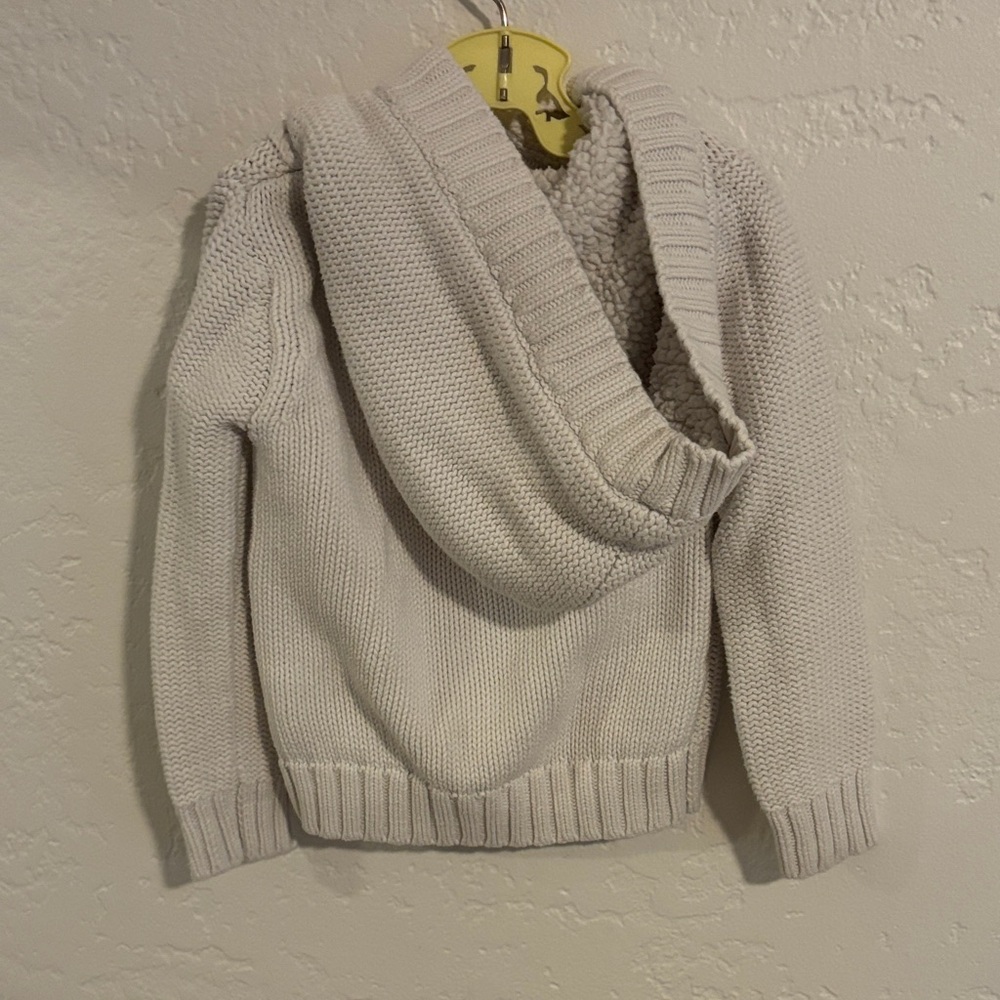 BabyGap Cable Knit Sweater - Picture 6 of 7